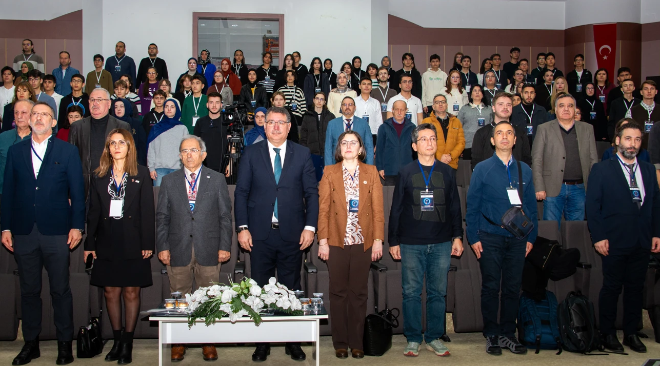 Selçuk Üniversitesinde Kuantum Evreni Kongresi düzenlendi